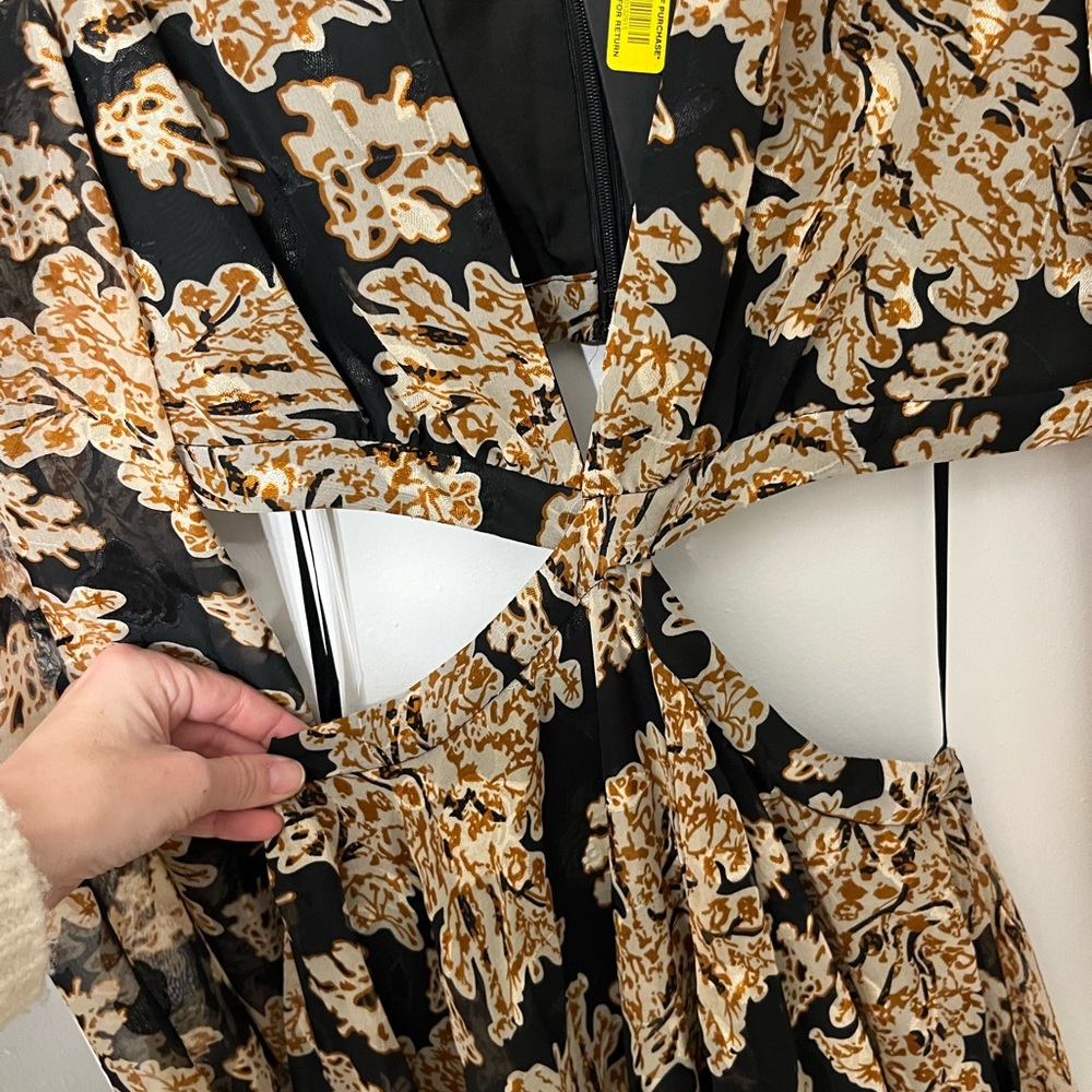 Gianni Bini Navy and Gold Long Sleeve Cutout Dress - Picture 6 of 16